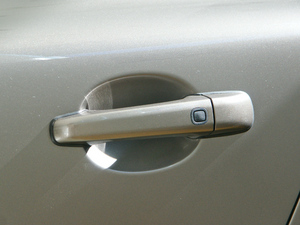 2010款3.0T T6 四驱智雅版 主驾门拉手