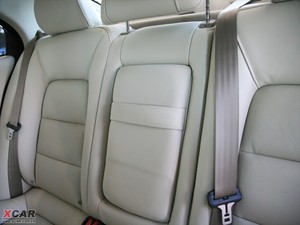 2010款2.5T 两驱智尊版 空间座椅