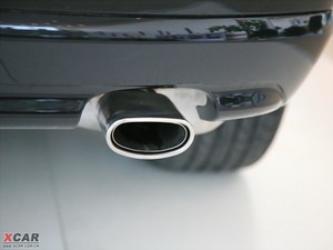 2010款3.0T T6 四驱智尊版 排气管
