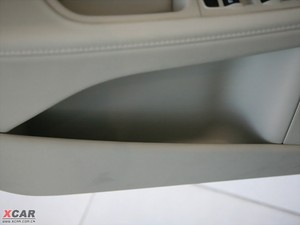 2010款2.5T 两驱智尊版 空间座椅