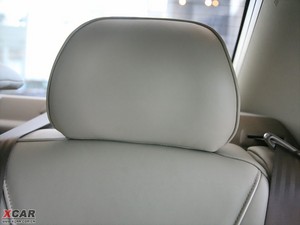 2010款2.5T 两驱智尊版 空间座椅