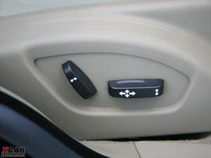 2010款2.5T 两驱智尊版 空间座椅