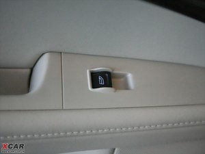 2010款2.5T 两驱智尊版 空间座椅
