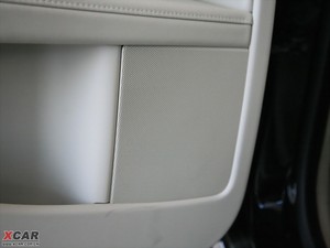 2010款2.5T 两驱智尊版 空间座椅