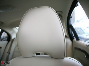 2010款2.5T 两驱智尊版 空间座椅