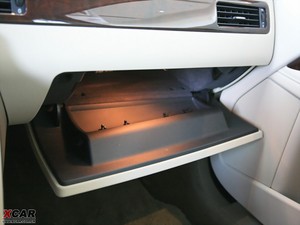2010款2.5T 两驱智尊版 空间座椅