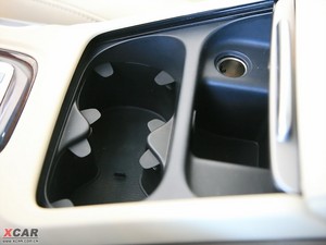 2010款2.5T 两驱智尊版 空间座椅