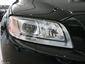 2010款3.0T T6 四驱智尊版 大灯