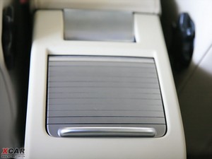 2010款2.5T 两驱智尊版 空间座椅