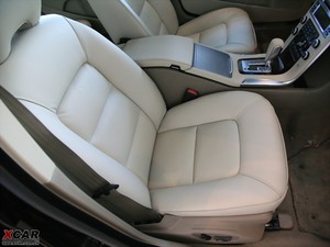 2010款2.5T 两驱智尊版 空间座椅