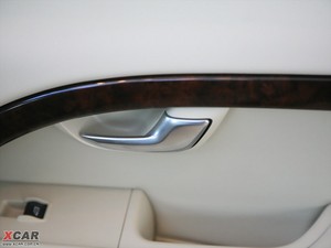 2010款2.5T 两驱智尊版 空间座椅