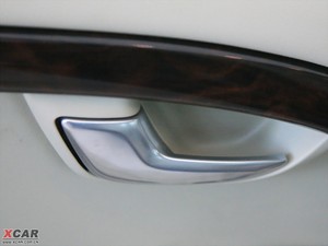 2010款2.5T 两驱智尊版 空间座椅