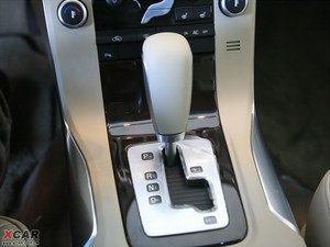2010款2.5T 两驱智尊版 换挡杆