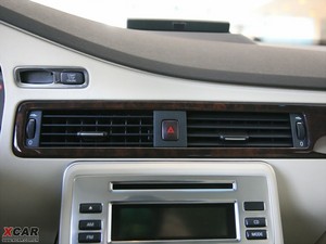 2010款3.0T T6 四驱智尊版 空调出风口