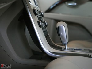 2010款2.5T 两驱智尊版 空间座椅