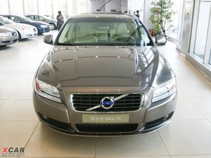 2010款2.5T 两驱智雅版 整体外观