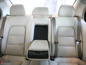 2010款2.5T 两驱智尊版 空间座椅