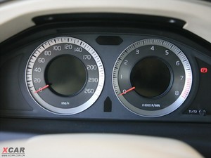 2010款3.0T T6 四驱智尊版 仪表