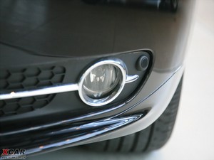 2010款3.0T T6 四驱智尊版 前雾灯