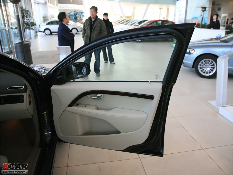 2010���֠���S80L 2.5T ��������