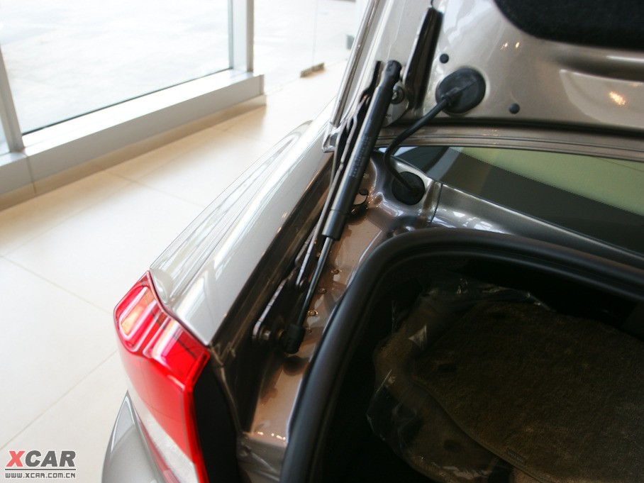 2010֠S80L 2.5T (q)Ű