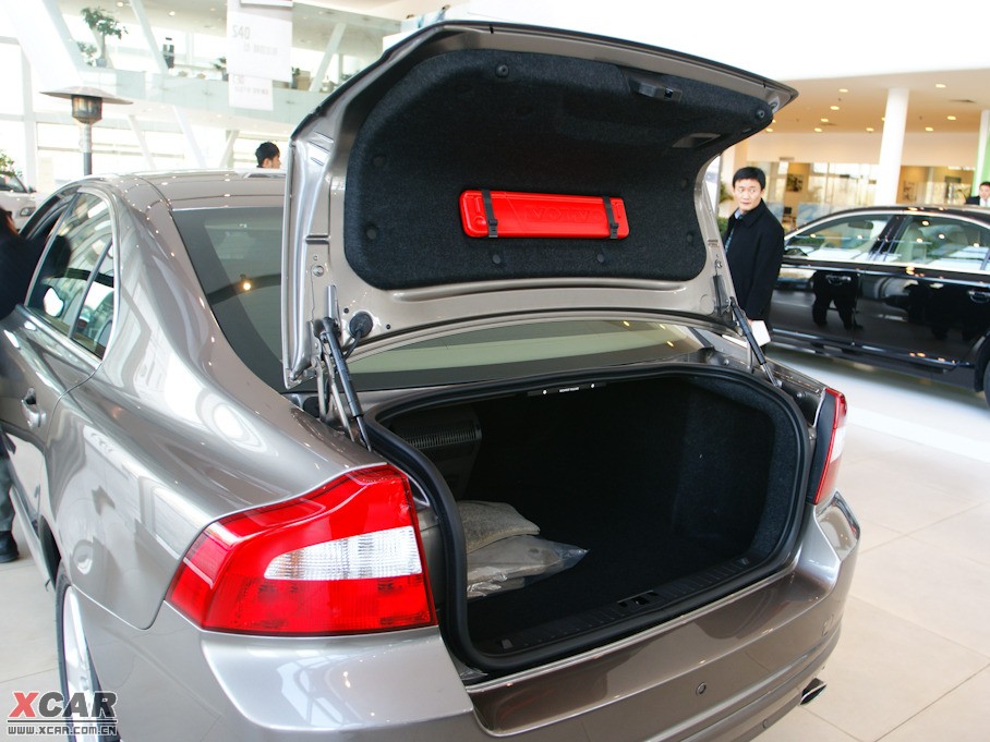 2010���֠���S80L 2.5T ������Ű�