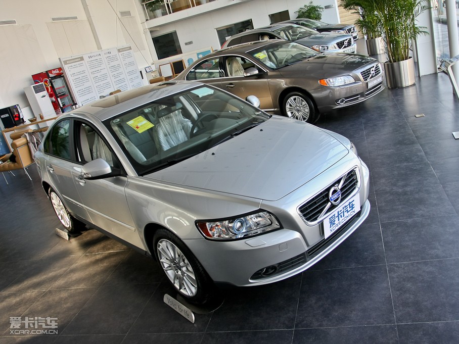 2011���֠���S40 2.0L �Ԅ����Ű�