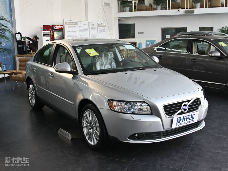 2011款沃尔沃s40高清图片_整体外观图片_69