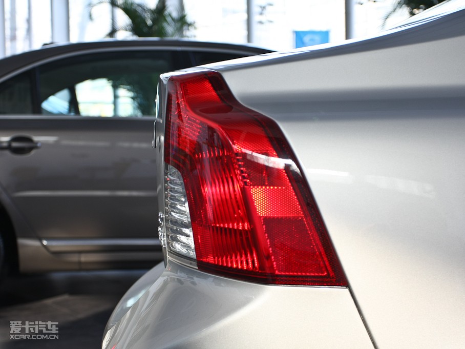 2011���֠���S40 2.0L �Ԅ����Ű�