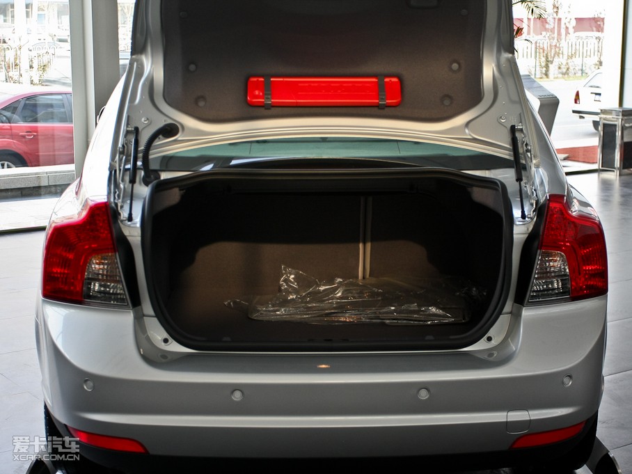 2011���֠���S40 2.0L �Ԅ����Ű�