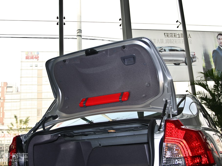 2011���֠���S40 2.0L �Ԅ����Ű�