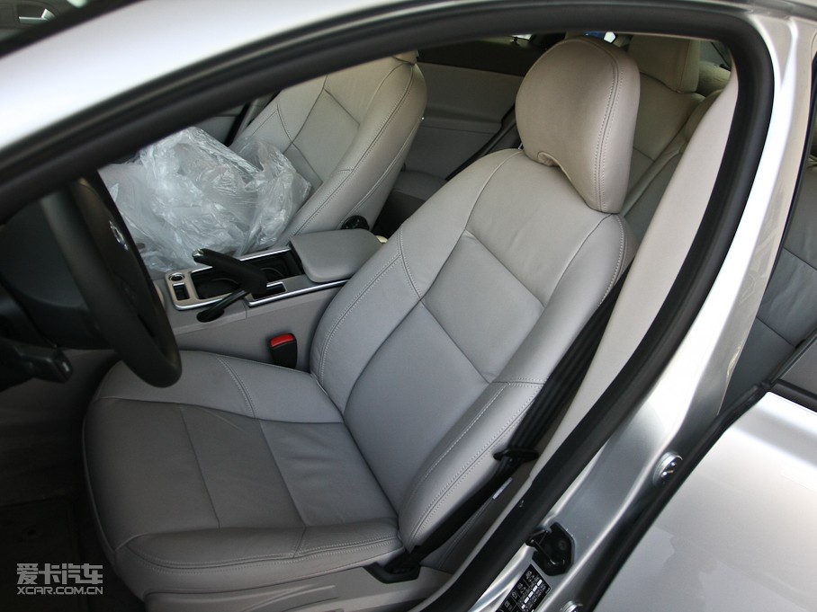 2011���֠���S40 2.0L �Ԅ����Ű�