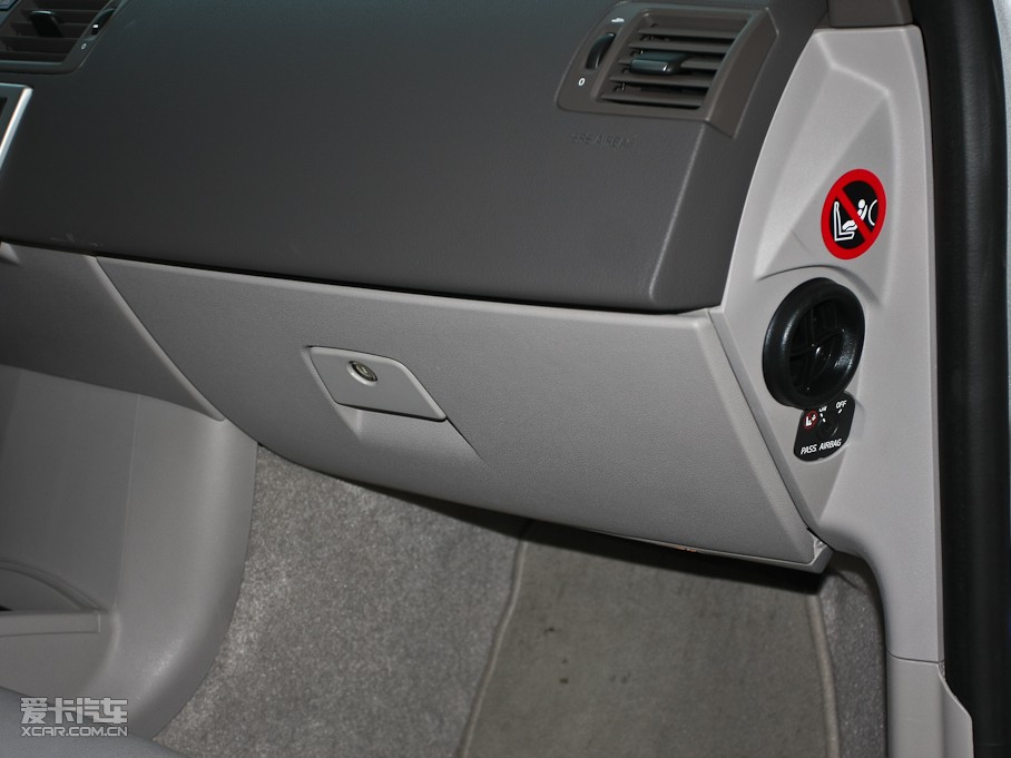 2011���֠���S40 2.0L �Ԅ����Ű�