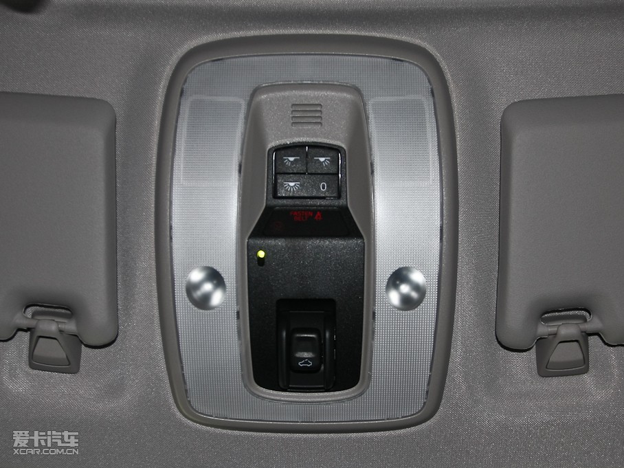 2011���֠���S40 2.0L �Ԅ����Ű�