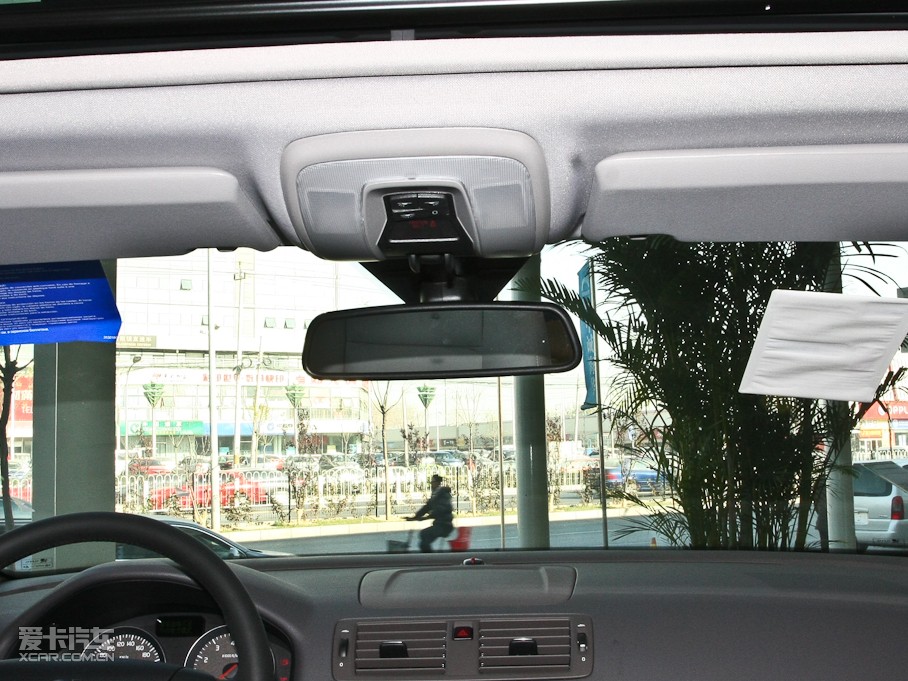 2011���֠���S40 2.0L �Ԅ����Ű�