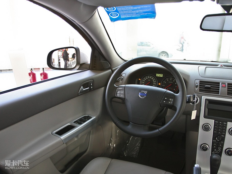 2011���֠���S40 2.0L �Ԅ����Ű�