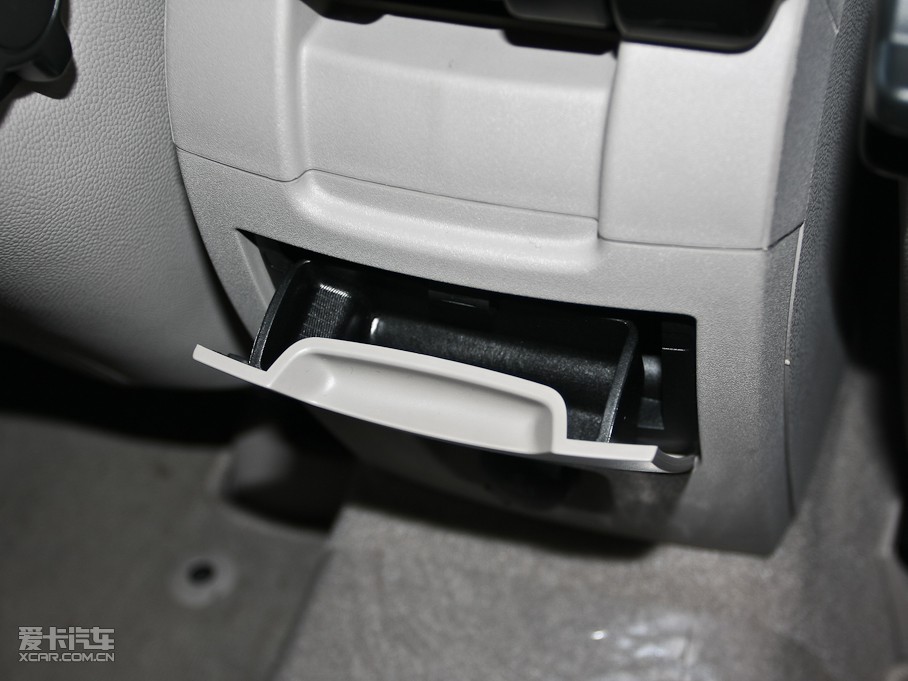 2011���֠���S40 2.0L �Ԅ����Ű�