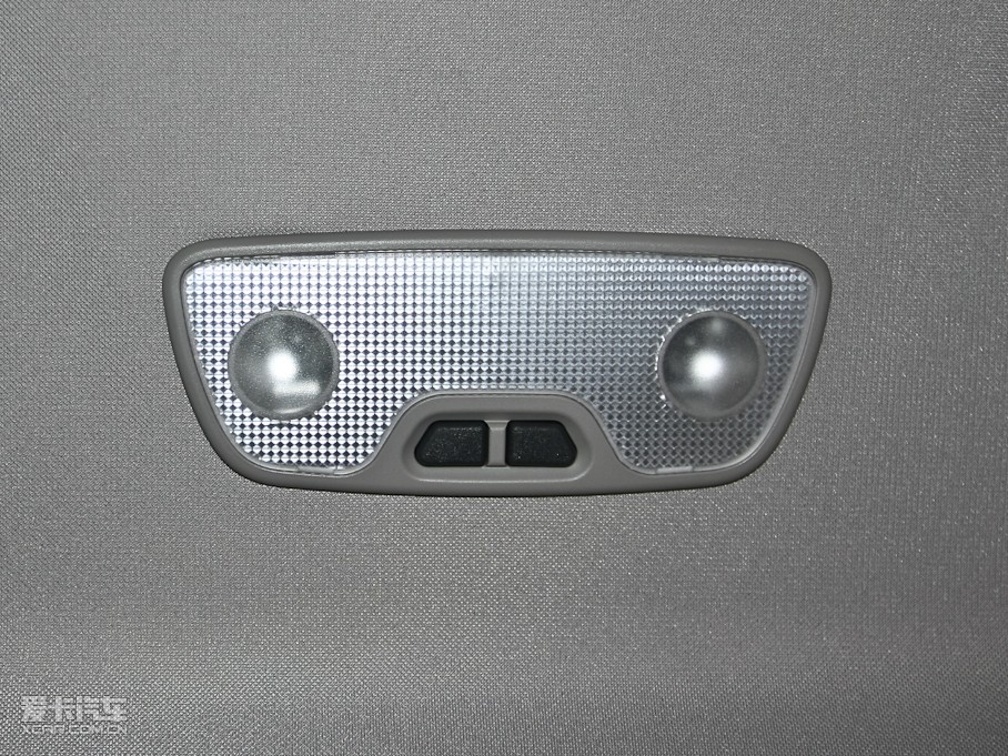 2011���֠���S40 2.0L �Ԅ����Ű�