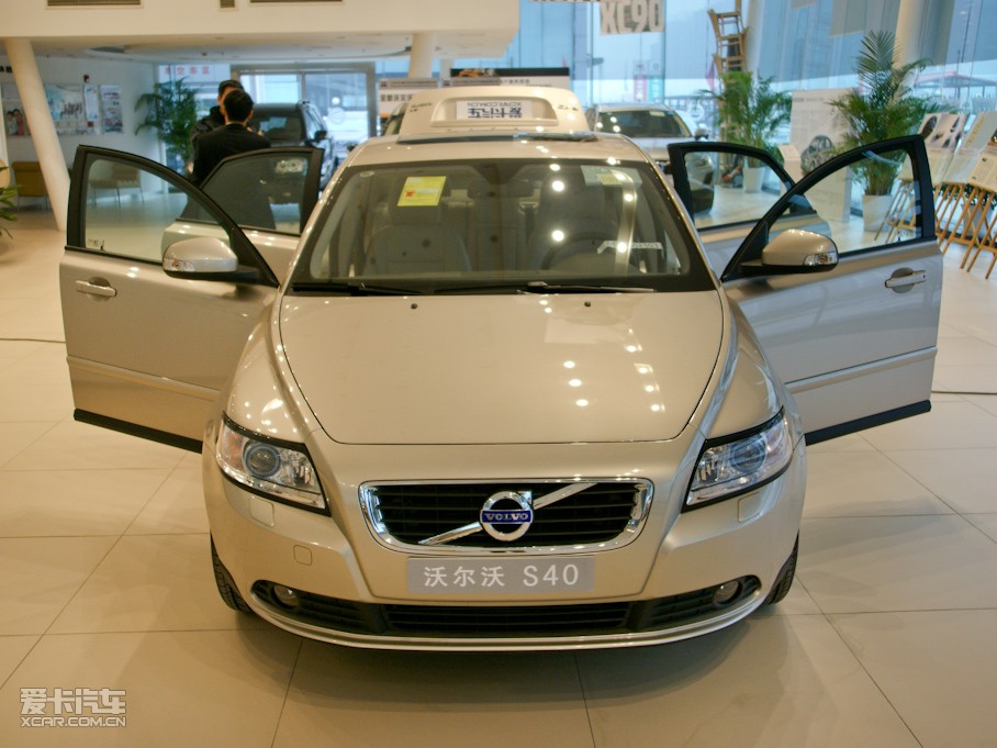 2011ֶS40 2.0L Զ