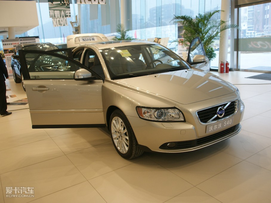 2011���֠���S40 2.0L �Ԅ������