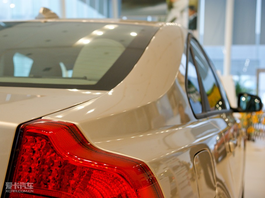 2011���֠���S40 2.0L �Ԅ������