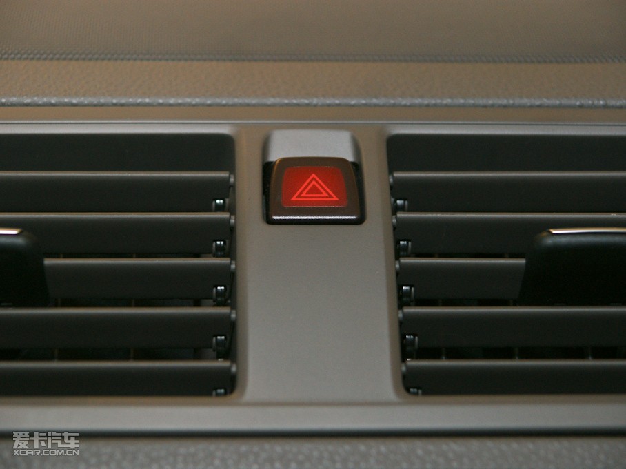 2011���֠���S40 2.0L �Ԅ�(d��ng)�����