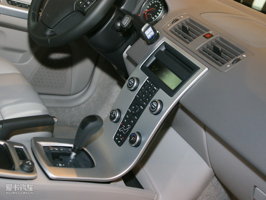 2011���֠���S40 2.0L �Ԅ������