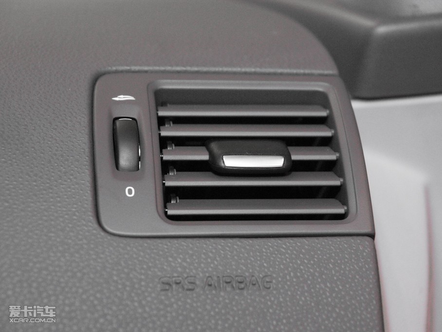 2011���֠���S40 2.0L �Ԅ������