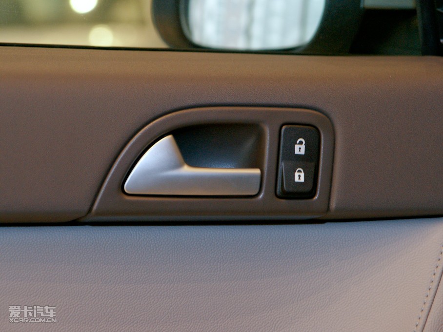 2011���֠���S40 2.0L �Ԅ������