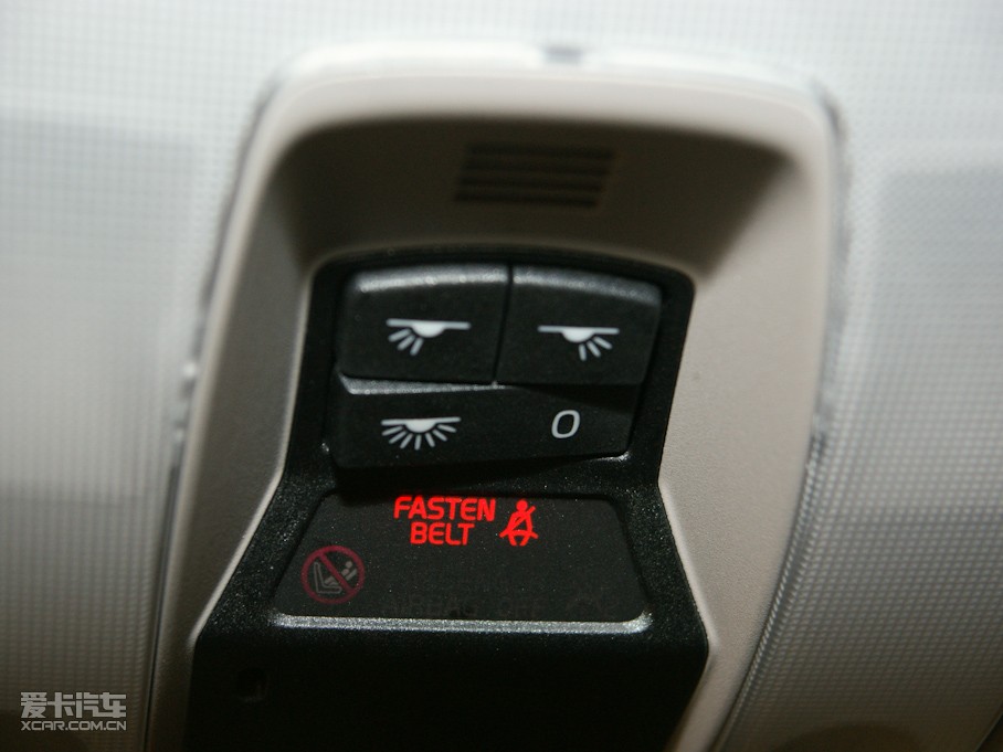 2011���֠���S40 2.0L �Ԅ������