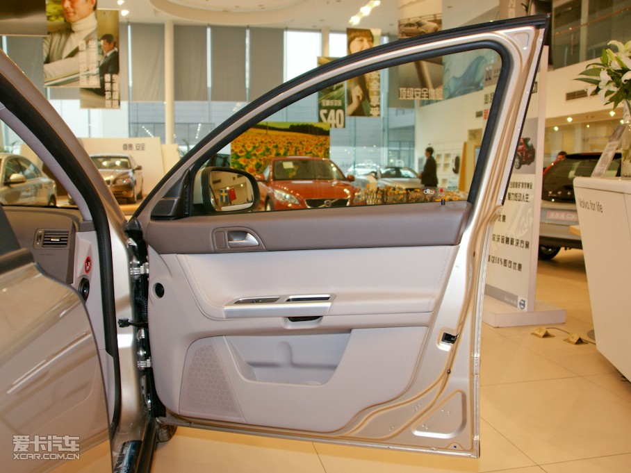 2011���֠���S40 2.0L �Ԅ������