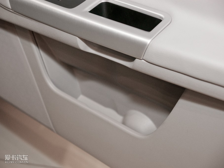 2011���֠���S40 2.0L �Ԅ������