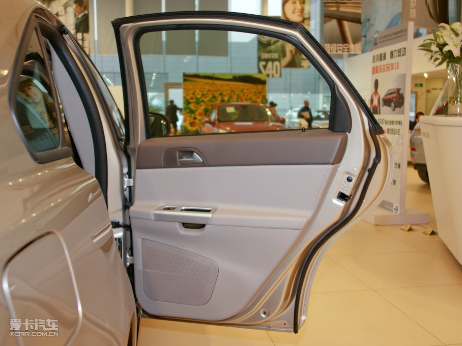 2011���֠���S40 2.0L �Ԅ������