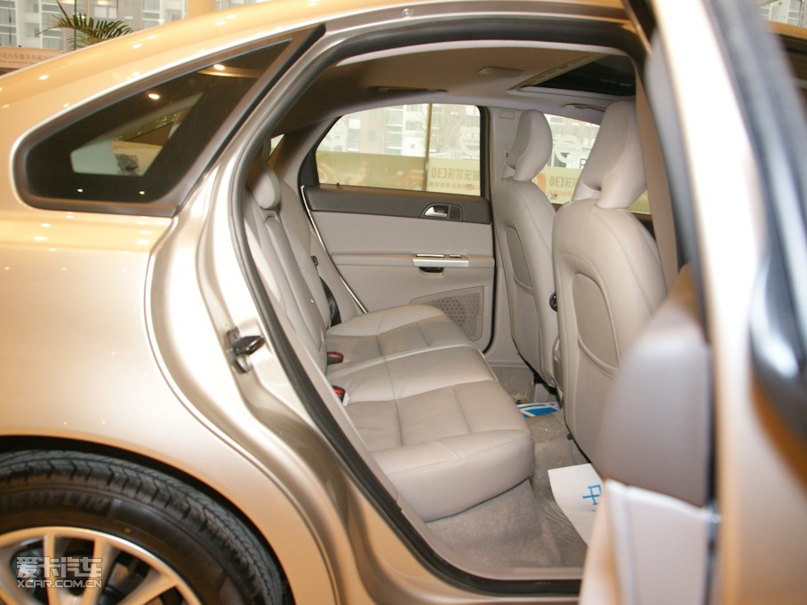 2011���֠���S40 2.0L �Ԅ������